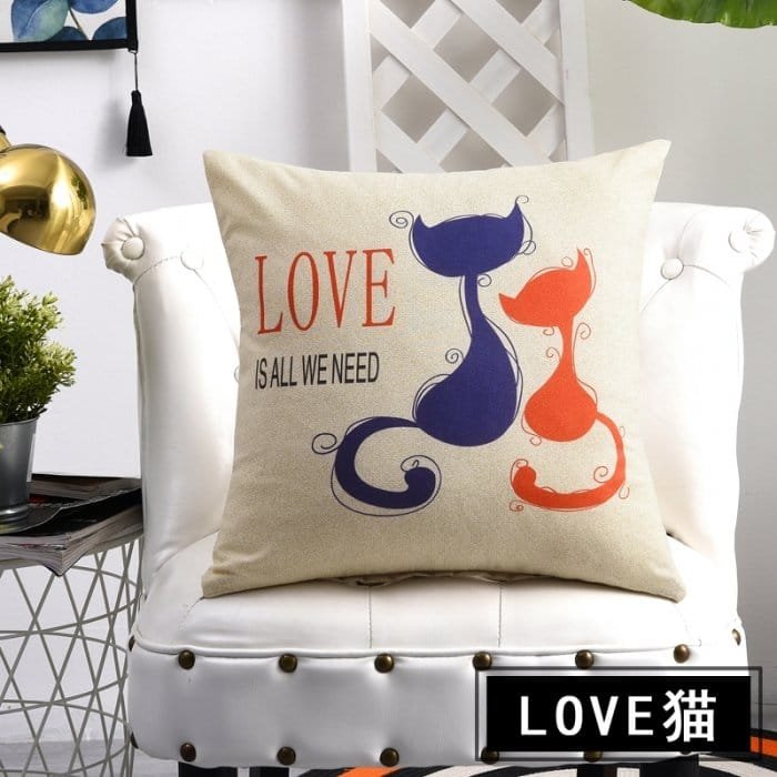 卡通短毛绒磨毛抱枕