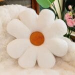 04-2.jpg 毛绒花朵靠垫